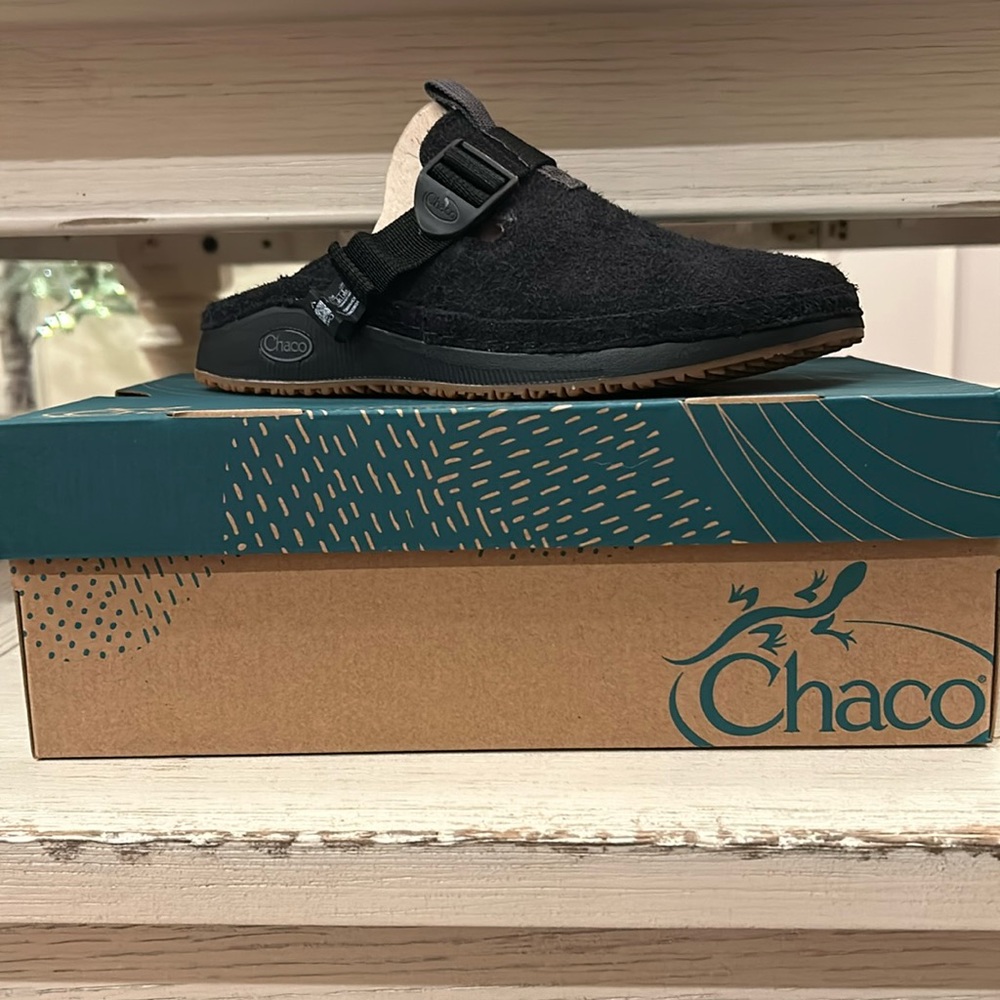 Chaco paonia clog size 9